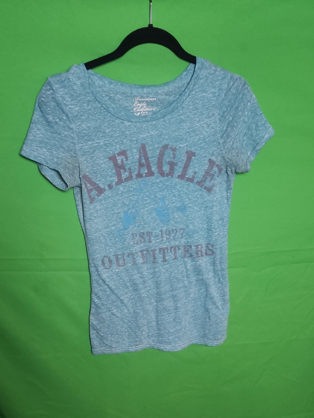 American Eagle Outfitters Heather Light Blue Graphic Tee M